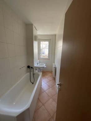 gemütliche 4-Raumwohnung auf dem Döllberg, 98527 Suhl, Wohnung
