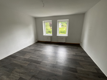 Sanierte 3-Raum-Wohnung im Stadtzeuntrum, 98527 Suhl, Wohnung