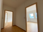 Flur - Schöne 3-Raum-Wohnung in bester City Lage